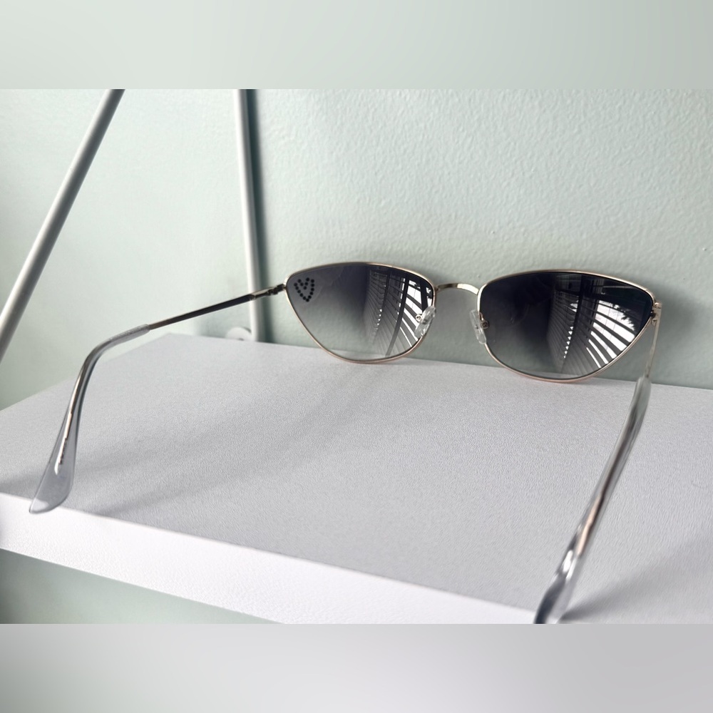 Free People love note sunglasses - Picture 4 of 5
